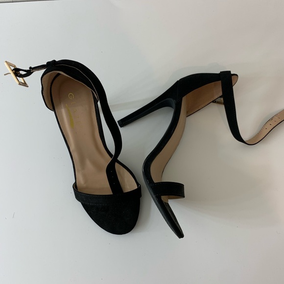 Black heels - Picture 4 of 5